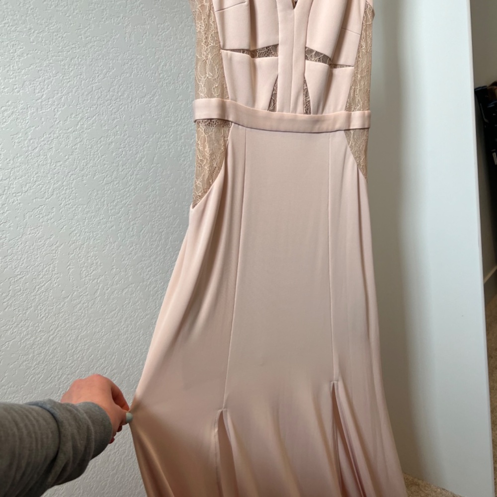 BCBGMaxAzria Pale Blush V-Neck Lace-Panel Prom Gown - Picture 3 of 7